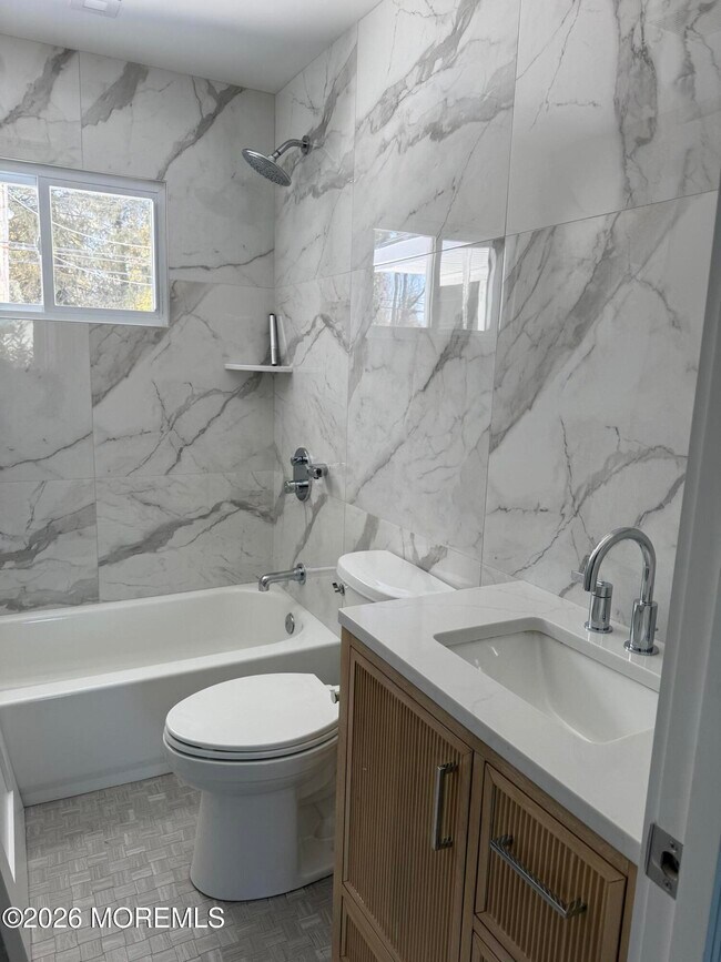 Building Photo - 474 Monmouth Rd