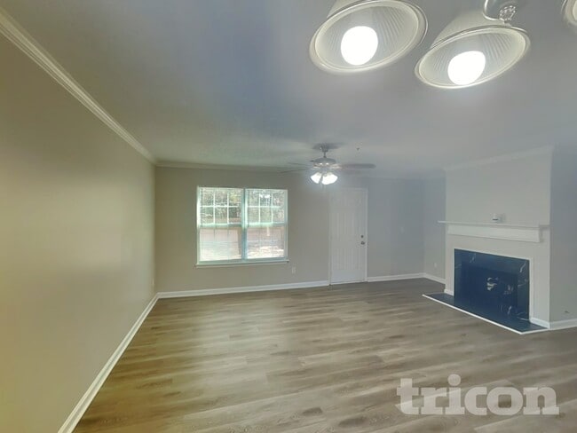 Building Photo - 3634 Silver Springs Ct