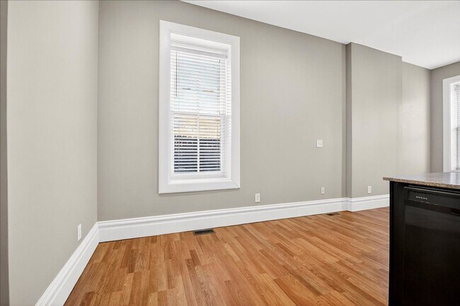 Building Photo - Soulard First Fleur