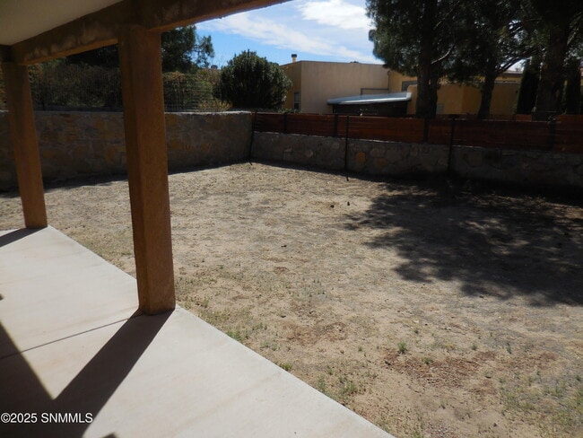 Building Photo - 3219 Eagle Ridge Dr