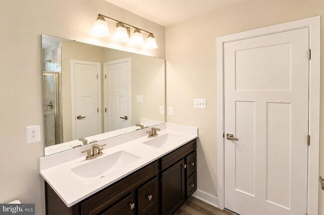 Building Photo - 340 Paca Gardens Ln