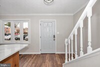 Building Photo - 140 Gold Kettle Dr