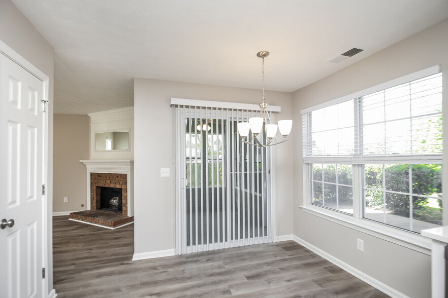 Building Photo - 2966 Heather Lake Dr