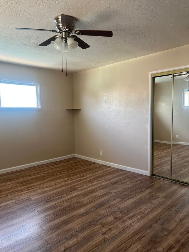 Building Photo - 5818 Pickering Ave