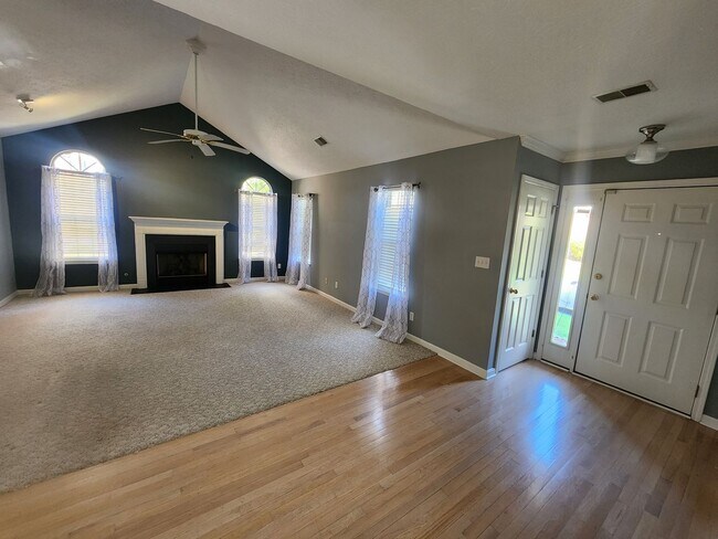 Building Photo - Spacious 3 bedroom 3 full bath condo for rent!!