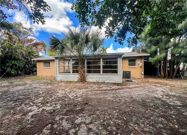 Building Photo - 7300 Barragan Rd