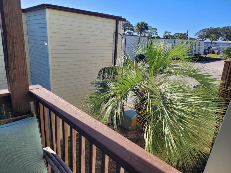 Building Photo - 308 Miracle Strip Pkwy SW