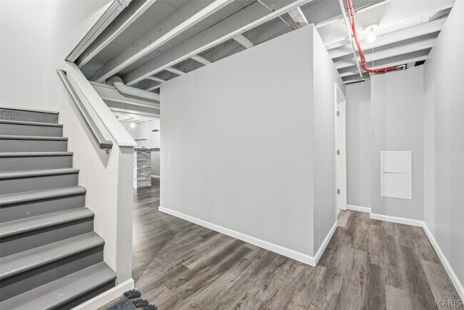 Building Photo - 463 Dusty Brook Dr
