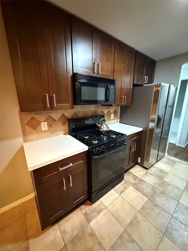 Building Photo - 10226 Antelope Alley