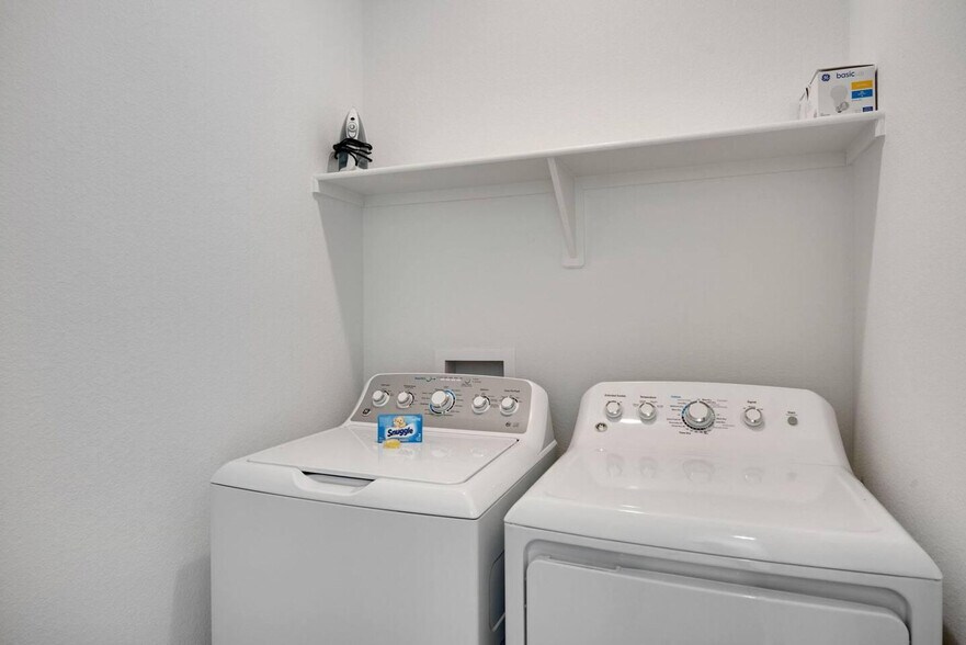 Building Photo - 5888 Indian Wls Ct