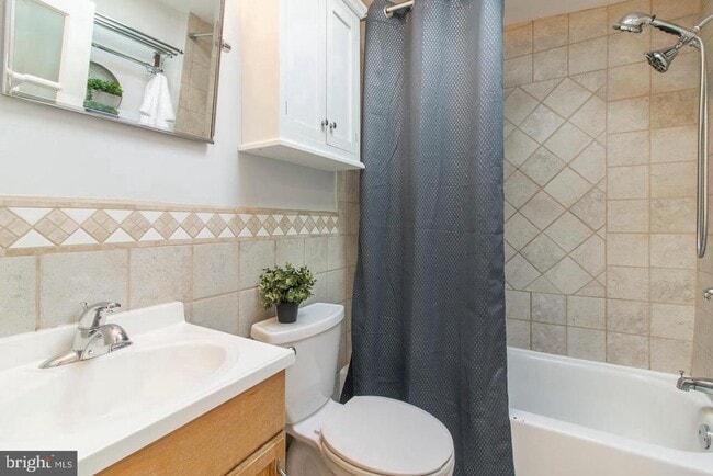 Building Photo - 1725 Webster St