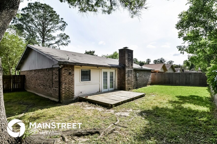 Building Photo - 5514 Edgebrook Forest Dr