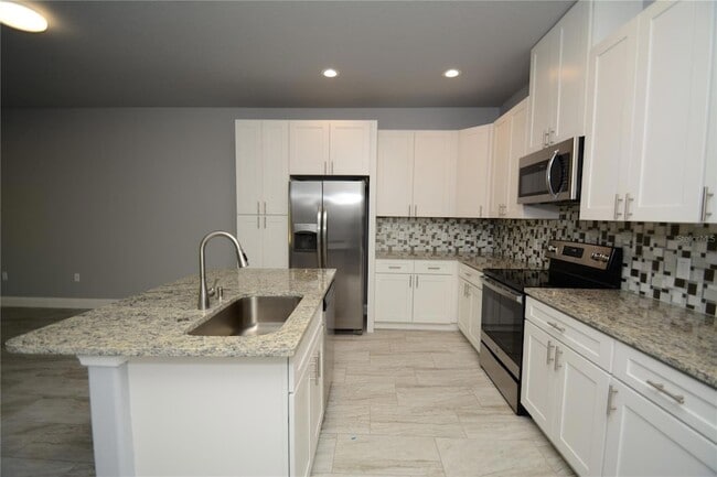 Building Photo - 25 Rosepetal Ln