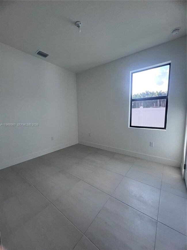 Building Photo - 4784 SW 72nd Terrace