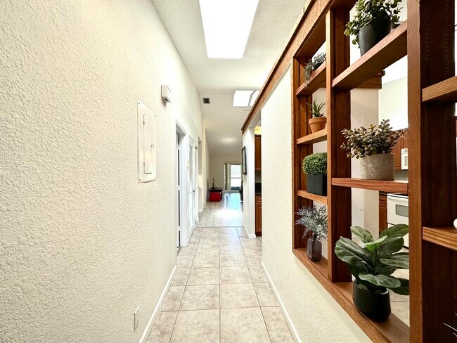 Building Photo - 22716 Vistawood Way