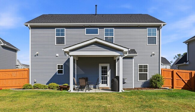 Building Photo - This beautiful - like new, energy efficient home in Grayson Park!