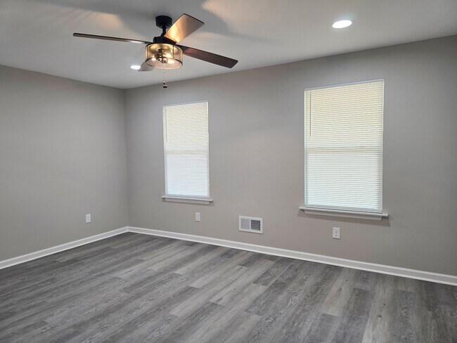 Building Photo - 2327 Tobacco Rd