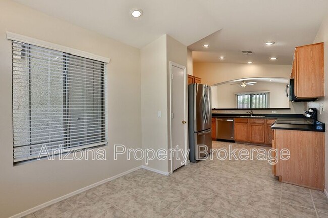 Building Photo - 16011 W Kendall St