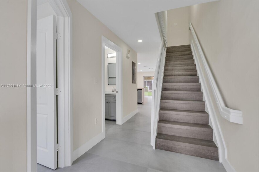 Building Photo - 3167 SW 129th Ter