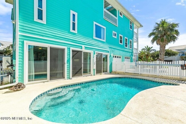 Primary Photo - 209 Gull Cir