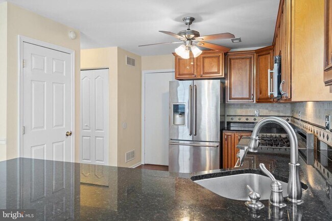 Building Photo - 87 Canal View Dr