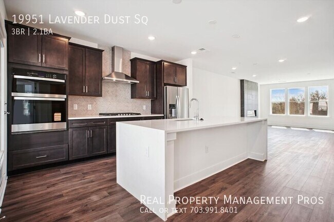 Building Photo - Stunning Brand New Luxury Condo for Rent!