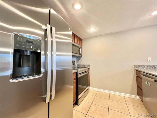 Building Photo - 14252 E Tufts Pl