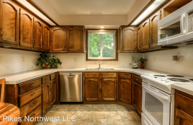 Building Photo - 4 br, 3 bath House - 1325 Neahkahnie St SE
