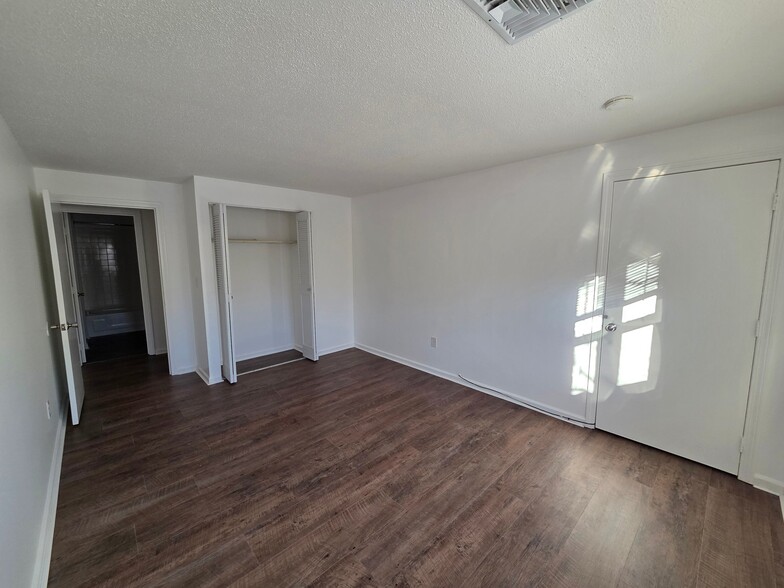 Building Photo - 10 Longworth Ave