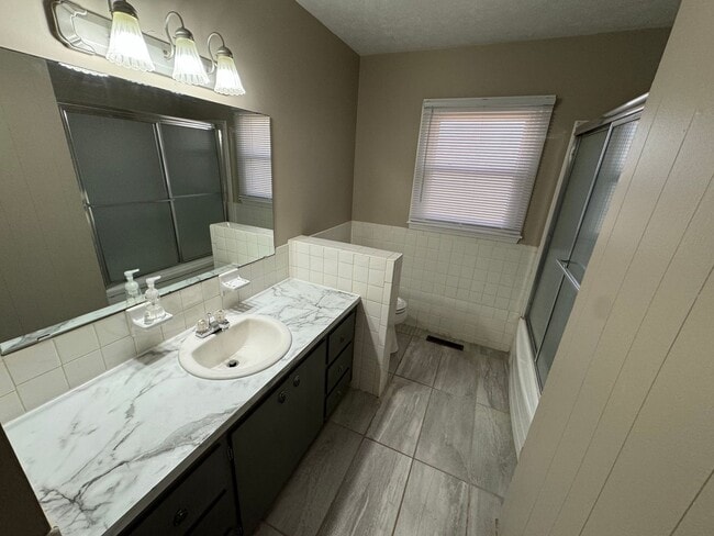 Building Photo - All Brick Home available NOW!