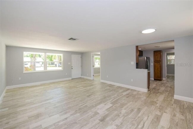 Building Photo - 2608 Browning St