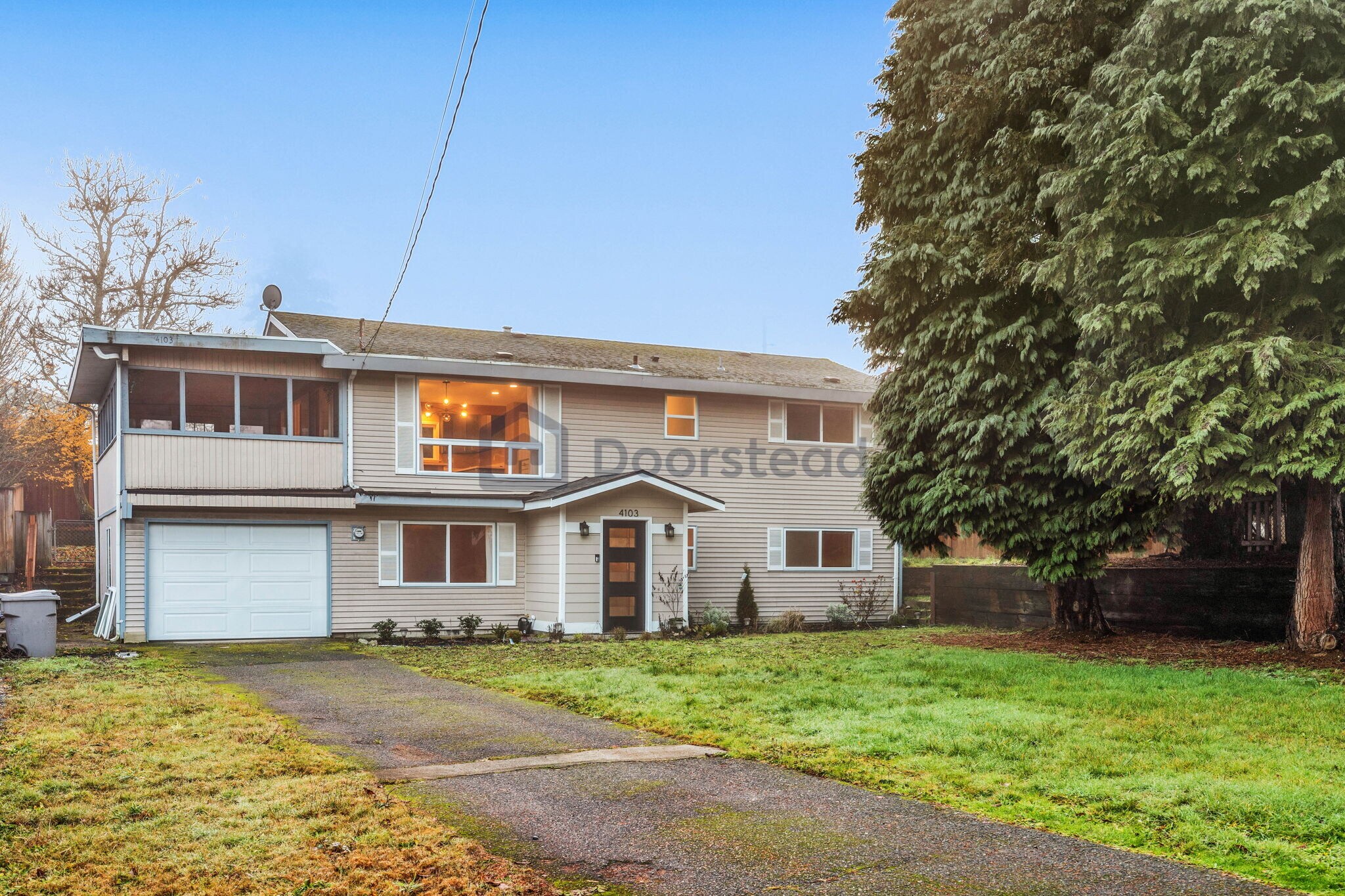 Building Photo - 4103 NE 2nd Pl