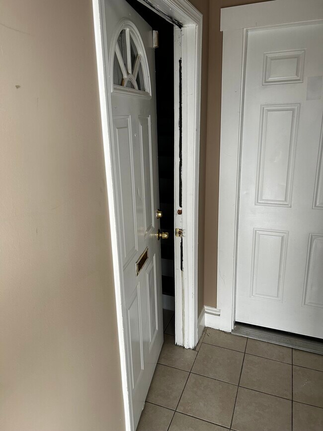 Building Photo - 4201 Park Heights Ave