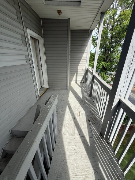 Building Photo - 264 9th Ave