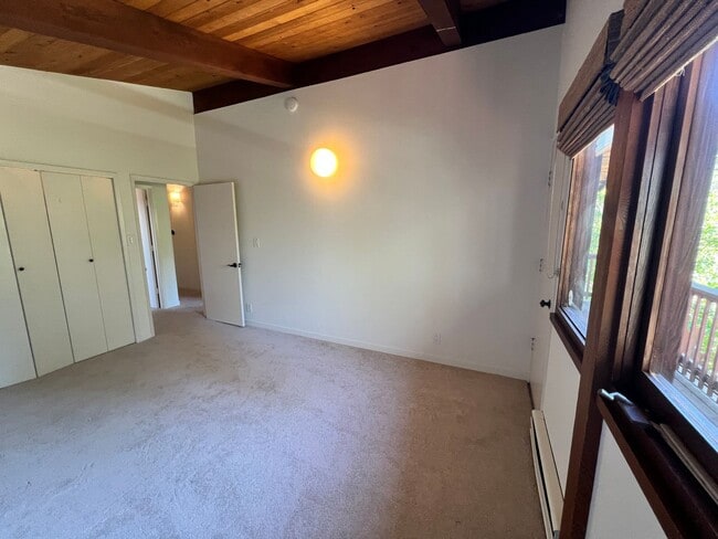 Building Photo - SPACIOUS FOUR BEDROOM TWO AND HALF BATH CH...