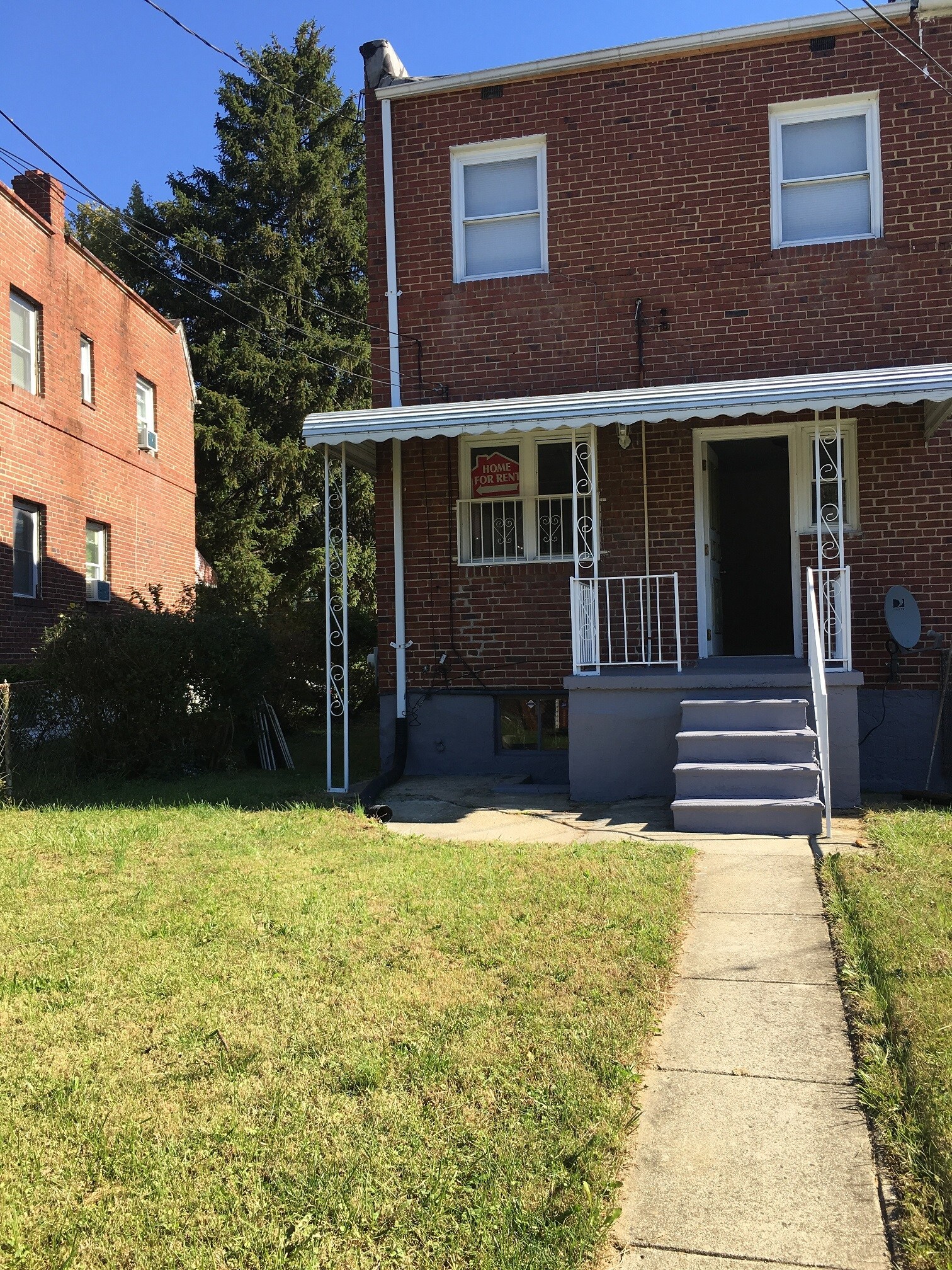 Building Photo - 1216 N Augusta Ave