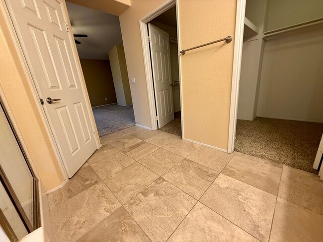 Building Photo - Scripps 3br plus loft garage yard granite kitchen TEXT 858-774-1574