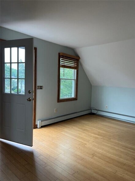 Building Photo - 3 Buttonwood St