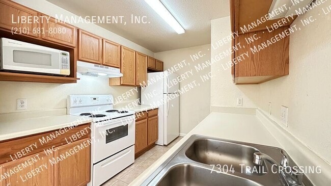 Building Photo - 7304 Trail Crossing