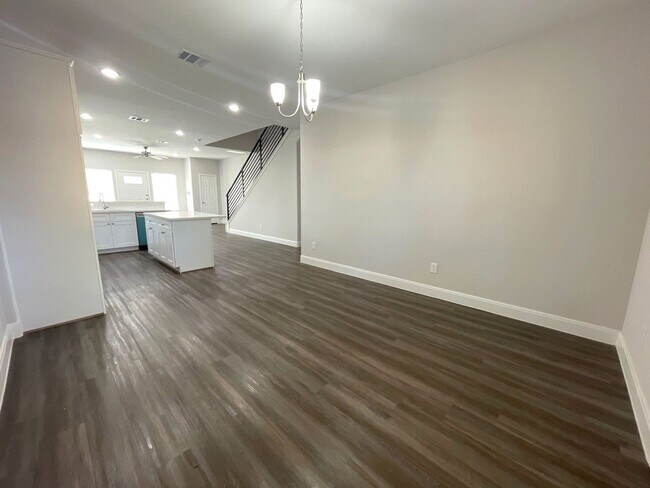 Building Photo - 8834 Nyssa St