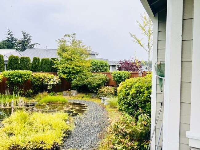 Building Photo - 8333 Camano Loop NE
