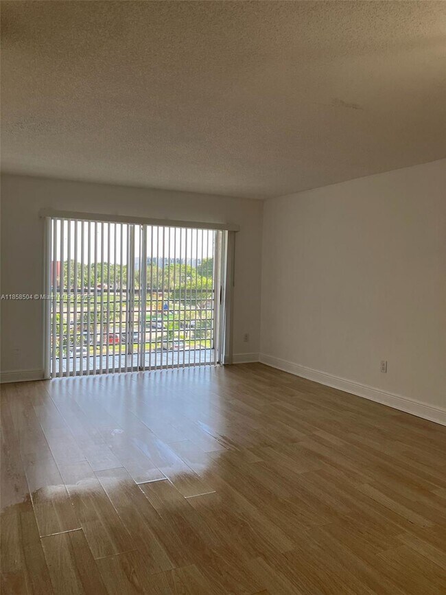 Primary Photo - 2800 NW 56th Ave