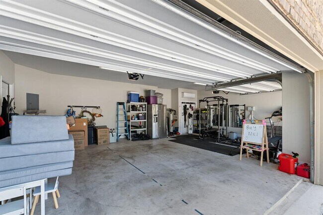 Building Photo - 112 Coral Bean Way