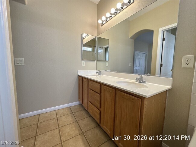 Building Photo - 8558 Rocky Hillside Ct