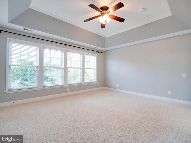 Building Photo - 41397 Windybush Dr