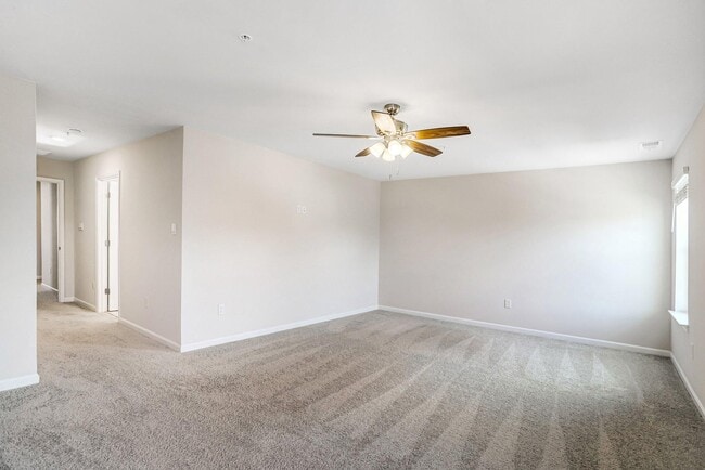Building Photo - 404 Constellation Ln