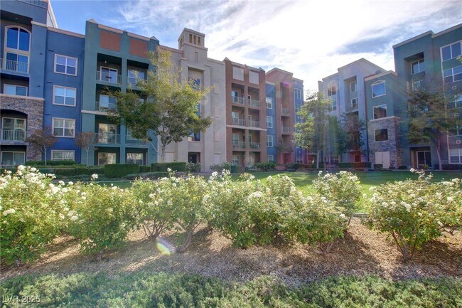 Building Photo - 62 E Serene Ave