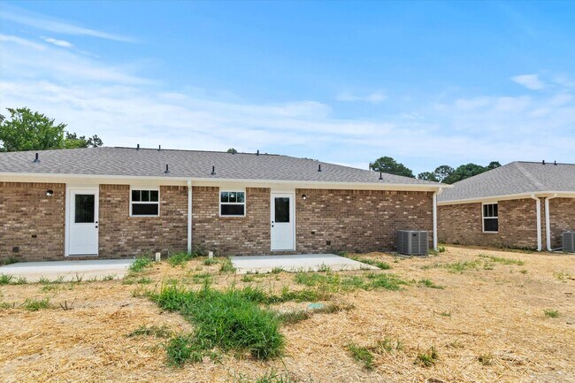 Building Photo - FIRST MONTH RENT FREE! BRAND NEW CONSTRUCT...