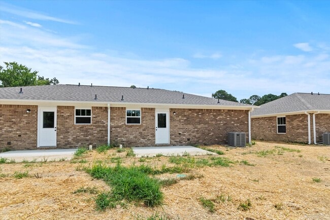 Building Photo - New Construction - MOVE IN READY!
