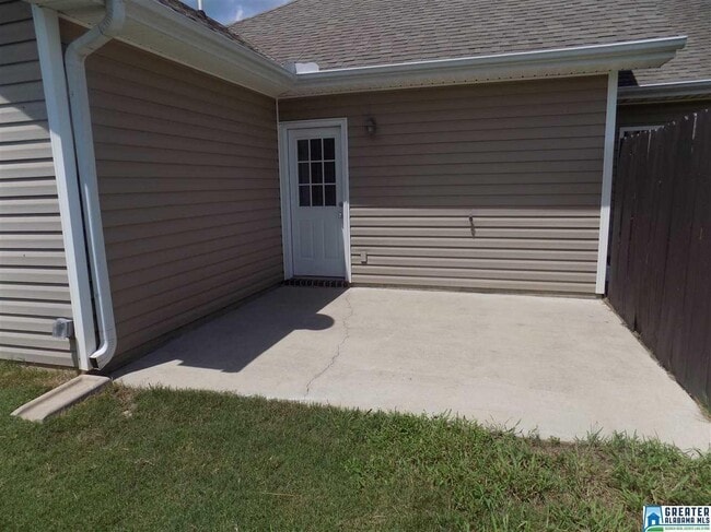 Building Photo - 169 Waterford Lake Dr